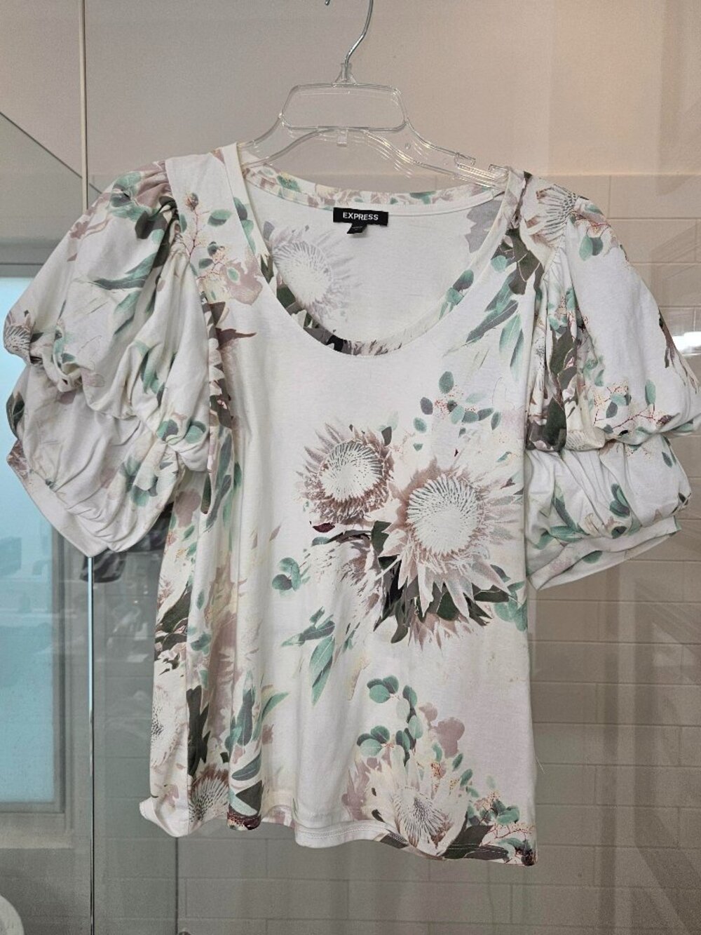 NWOT Express puff sleeve top